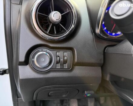 Белый Шевроле Трекер, объемом двигателя 1.8 л и пробегом 199 тыс. км за 8990 $, фото 13 на Automoto.ua