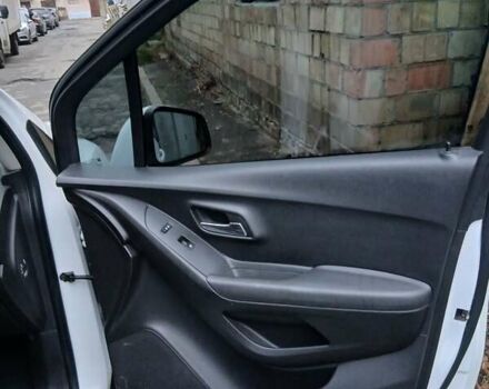 Білий Шевроле Трекер, об'ємом двигуна 1.8 л та пробігом 198 тис. км за 8500 $, фото 13 на Automoto.ua