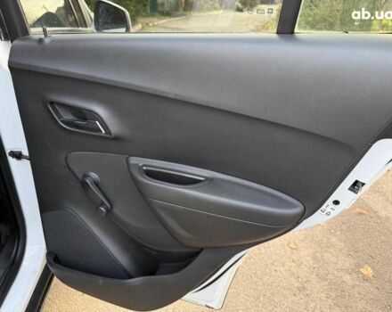 Белый Шевроле Трекер, объемом двигателя 1.8 л и пробегом 199 тыс. км за 8990 $, фото 20 на Automoto.ua