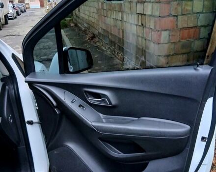 Білий Шевроле Трекер, об'ємом двигуна 1.8 л та пробігом 198 тис. км за 9000 $, фото 13 на Automoto.ua