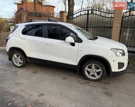 Белый Шевроле Трекер, объемом двигателя 1.8 л и пробегом 199 тыс. км за 8990 $, фото 1 на Automoto.ua