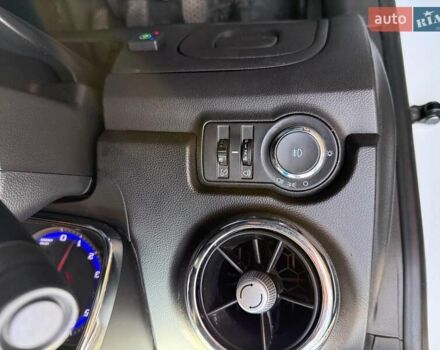 Белый Шевроле Трекер, объемом двигателя 1.8 л и пробегом 199 тыс. км за 8990 $, фото 13 на Automoto.ua