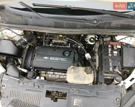 Білий Шевроле Трекер, об'ємом двигуна 1.8 л та пробігом 198 тис. км за 8500 $, фото 4 на Automoto.ua