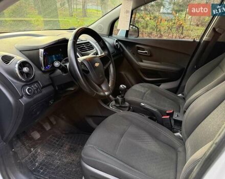 Белый Шевроле Трекер, объемом двигателя 1.8 л и пробегом 199 тыс. км за 8990 $, фото 12 на Automoto.ua