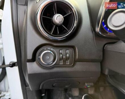 Белый Шевроле Трекер, объемом двигателя 1.8 л и пробегом 199 тыс. км за 8990 $, фото 10 на Automoto.ua