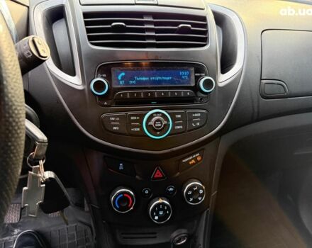 Белый Шевроле Трекер, объемом двигателя 1.8 л и пробегом 199 тыс. км за 8990 $, фото 15 на Automoto.ua