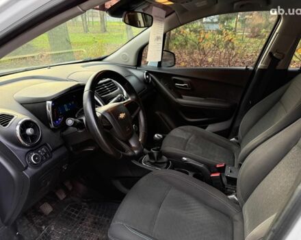 Белый Шевроле Трекер, объемом двигателя 1.8 л и пробегом 199 тыс. км за 8990 $, фото 9 на Automoto.ua