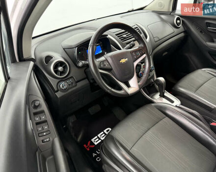 Белый Шевроле Трекер, объемом двигателя 1.8 л и пробегом 51 тыс. км за 12000 $, фото 21 на Automoto.ua