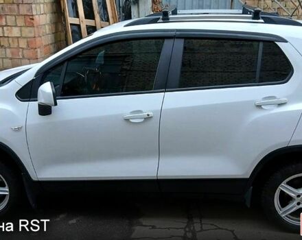 Белый Шевроле Трекер, объемом двигателя 1.8 л и пробегом 20200 тыс. км за 7800 $, фото 1 на Automoto.ua