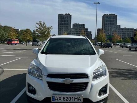 Шевроле Трекер 2014 в Киеве на Automoto.ua Белый Шевроле Трекер, объемом двигателя 1.8 л и пробегом 115 тыс. км за 11000 $, фото 1 на Automoto.ua