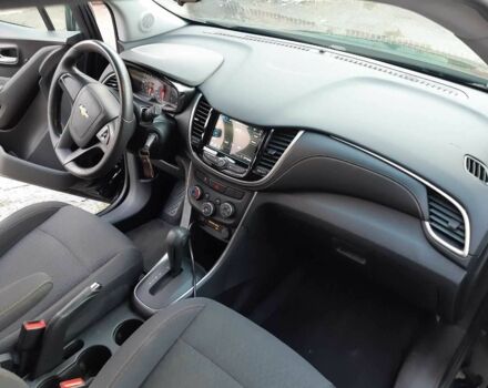 Черный Шевроле Трекер, объемом двигателя 1.4 л и пробегом 117 тыс. км за 11250 $, фото 4 на Automoto.ua