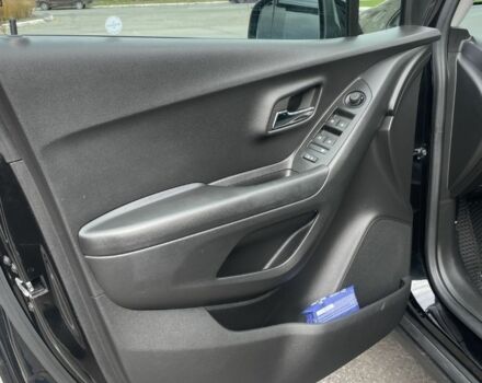 Черный Шевроле Трекер, объемом двигателя 1.4 л и пробегом 42 тыс. км за 15500 $, фото 3 на Automoto.ua