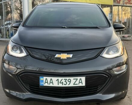 Серый Шевроле Трекер, объемом двигателя 0 л и пробегом 180 тыс. км за 12300 $, фото 1 на Automoto.ua