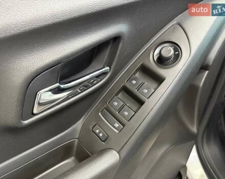 Серый Шевроле Трекер, объемом двигателя 1.36 л и пробегом 120 тыс. км за 12990 $, фото 19 на Automoto.ua