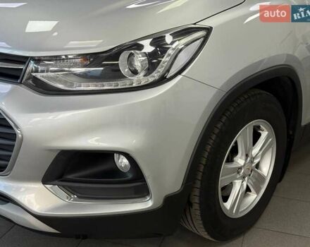 Серый Шевроле Трекер, объемом двигателя 1.36 л и пробегом 120 тыс. км за 12990 $, фото 4 на Automoto.ua