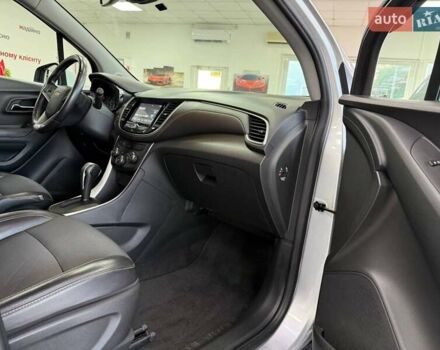 Серый Шевроле Трекер, объемом двигателя 1.36 л и пробегом 120 тыс. км за 12990 $, фото 36 на Automoto.ua