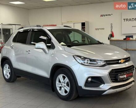 Серый Шевроле Трекер, объемом двигателя 1.36 л и пробегом 120 тыс. км за 13490 $, фото 1 на Automoto.ua