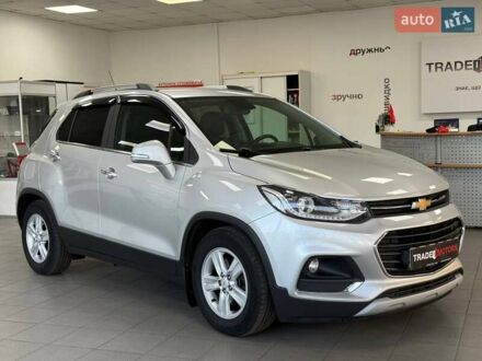 Серый Шевроле Трекер, объемом двигателя 1.36 л и пробегом 120 тыс. км за 12990 $, фото 1 на Automoto.ua