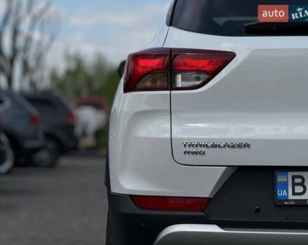 Білий Шевроле Трейлблейзер, об'ємом двигуна 1.34 л та пробігом 80 тис. км за 18900 $, фото 3 на Automoto.ua