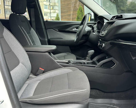 Белый Шевроле Трейлблейзер, объемом двигателя 1.3 л и пробегом 22 тыс. км за 19500 $, фото 11 на Automoto.ua