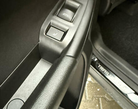 Черный Шевроле Трейлблейзер, объемом двигателя 1.34 л и пробегом 30 тыс. км за 22000 $, фото 20 на Automoto.ua