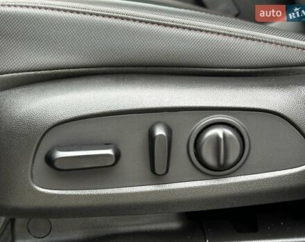 Шевроле Трейлблейзер 2020 в Львове на Automoto.ua Красный Шевроле Трейлблейзер, объемом двигателя 1.34 л и пробегом 48 тыс. км за 17699 $, фото 20 на Automoto.ua