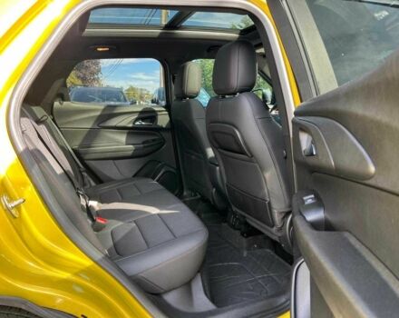 Желтый Шевроле Трейлблейзер, объемом двигателя 1.3 л и пробегом 15 тыс. км за 7000 $, фото 5 на Automoto.ua