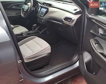 Сірий Шевроле Трейлблейзер, об'ємом двигуна 1.4 л та пробігом 77 тис. км за 17900 $, фото 5 на Automoto.ua