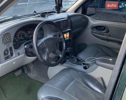 Зеленый Шевроле Трейлблейзер, объемом двигателя 4.16 л и пробегом 285 тыс. км за 8000 $, фото 4 на Automoto.ua