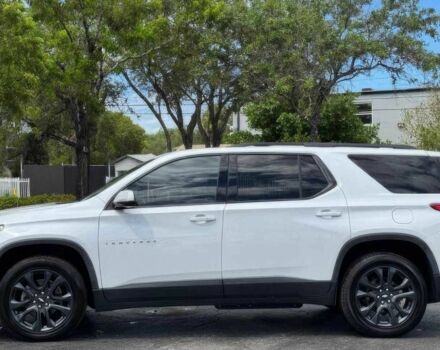 Білий Шевроле Траверс, об'ємом двигуна 2 л та пробігом 38 тис. км за 4950 $, фото 4 на Automoto.ua