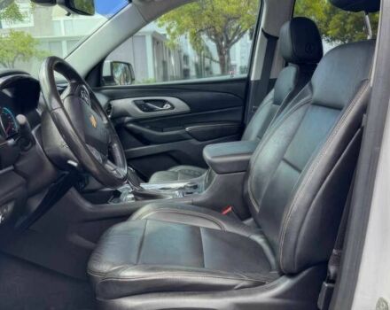 Білий Шевроле Траверс, об'ємом двигуна 2 л та пробігом 38 тис. км за 4950 $, фото 7 на Automoto.ua