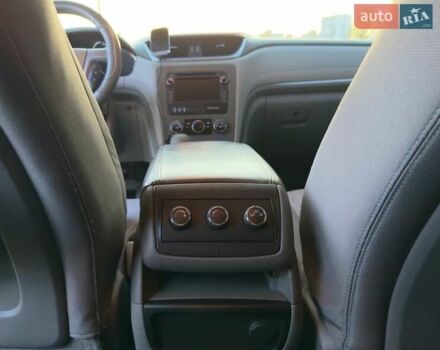 Серый Шевроле Траверс, объемом двигателя 3.6 л и пробегом 308 тыс. км за 9500 $, фото 8 на Automoto.ua