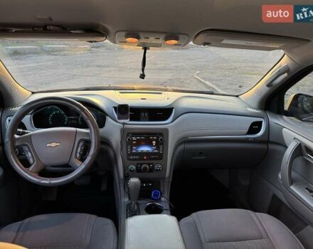 Серый Шевроле Траверс, объемом двигателя 3.6 л и пробегом 308 тыс. км за 9500 $, фото 7 на Automoto.ua