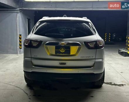 Сірий Шевроле Траверс, об'ємом двигуна 3.56 л та пробігом 206 тис. км за 13000 $, фото 4 на Automoto.ua