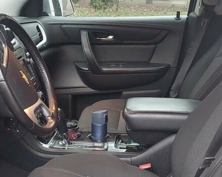 Серый Шевроле Траверс, объемом двигателя 3.56 л и пробегом 205 тыс. км за 12000 $, фото 6 на Automoto.ua