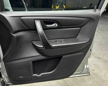 Сірий Шевроле Траверс, об'ємом двигуна 3.6 л та пробігом 206 тис. км за 13000 $, фото 11 на Automoto.ua