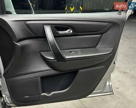 Сірий Шевроле Траверс, об'ємом двигуна 3.56 л та пробігом 206 тис. км за 13000 $, фото 11 на Automoto.ua