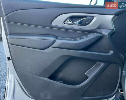 Сірий Шевроле Траверс, об'ємом двигуна 3.6 л та пробігом 177 тис. км за 17490 $, фото 14 на Automoto.ua