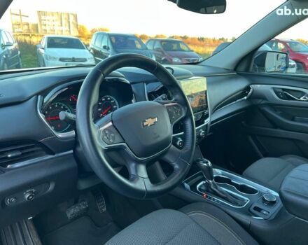 Серый Шевроле Траверс, объемом двигателя 3.6 л и пробегом 177 тыс. км за 17490 $, фото 16 на Automoto.ua