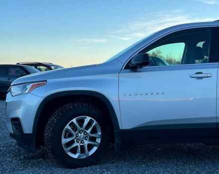 Сірий Шевроле Траверс, об'ємом двигуна 3.6 л та пробігом 177 тис. км за 17490 $, фото 2 на Automoto.ua