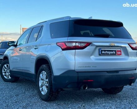 Серый Шевроле Траверс, объемом двигателя 3.6 л и пробегом 177 тыс. км за 17490 $, фото 5 на Automoto.ua