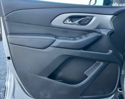 Серый Шевроле Траверс, объемом двигателя 3.6 л и пробегом 177 тыс. км за 17490 $, фото 14 на Automoto.ua