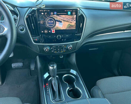 Сірий Шевроле Траверс, об'ємом двигуна 3.6 л та пробігом 177 тис. км за 17490 $, фото 26 на Automoto.ua