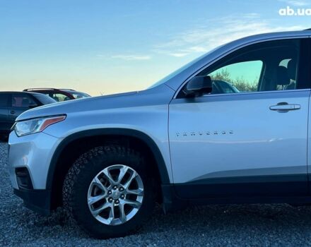 Серый Шевроле Траверс, объемом двигателя 3.6 л и пробегом 177 тыс. км за 17490 $, фото 2 на Automoto.ua