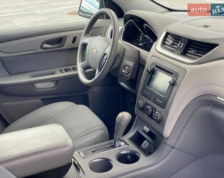 Серый Шевроле Траверс, объемом двигателя 3.56 л и пробегом 114 тыс. км за 12990 $, фото 43 на Automoto.ua