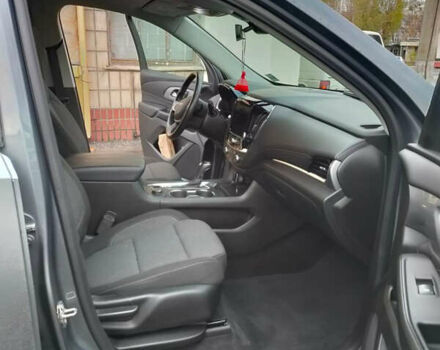 Серый Шевроле Траверс, объемом двигателя 3.6 л и пробегом 96 тыс. км за 24900 $, фото 7 на Automoto.ua