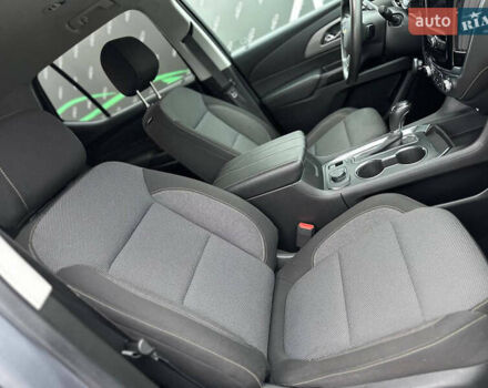 Серый Шевроле Траверс, объемом двигателя 3.56 л и пробегом 45 тыс. км за 23000 $, фото 35 на Automoto.ua