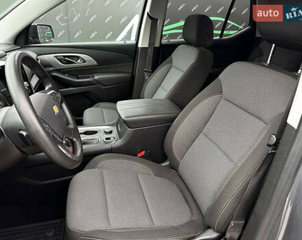 Серый Шевроле Траверс, объемом двигателя 3.56 л и пробегом 45 тыс. км за 23000 $, фото 5 на Automoto.ua