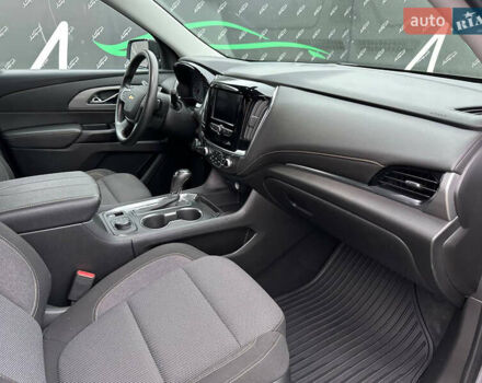 Серый Шевроле Траверс, объемом двигателя 3.56 л и пробегом 45 тыс. км за 23000 $, фото 33 на Automoto.ua