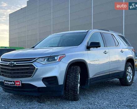 Серый Шевроле Траверс, объемом двигателя 3.6 л и пробегом 177 тыс. км за 17490 $, фото 1 на Automoto.ua